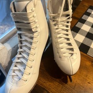 Jackson 520 figure skates womens 8